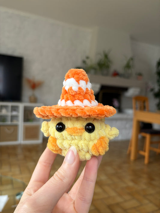 Caneton avec son plot de chantier