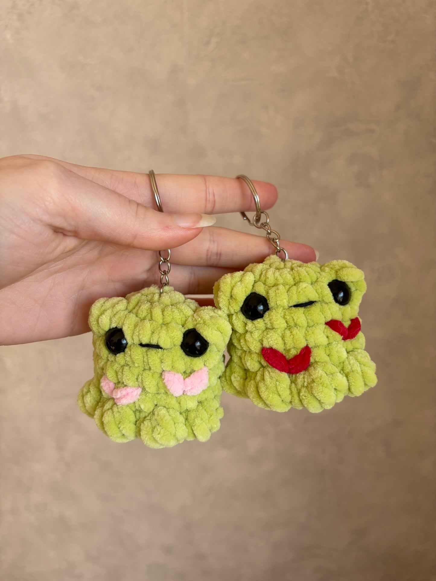 Couple grenouille portes clé